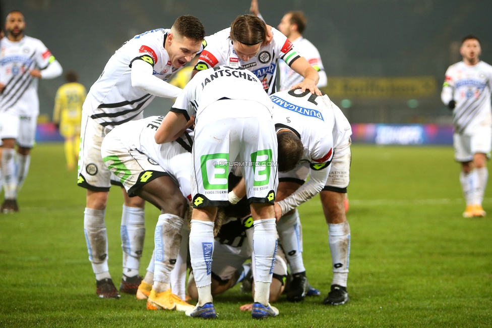 Sturm Graz - St. Poelten
Oesterreichische Fussball Bundesliga, 12. Runde, SK Sturm Graz - SKN St. Poelten, Stadion Liebenau Graz, 19.12.2020. 

Foto zeigt die Mannschaft von Sturm
Schlüsselwörter: COVID19 geisterspiel torjubel