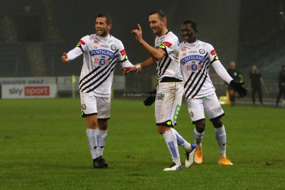 Sturm Graz - St. Poelten
Oesterreichische Fussball Bundesliga, 12. Runde, SK Sturm Graz - SKN St. Poelten, Stadion Liebenau Graz, 19.12.2020. 

Foto zeigt Andreas Kuen (Sturm), Jakob Jantscher (Sturm) und Amadou Dante (Sturm)
Schlüsselwörter: COVID19 geisterspiel torjubel