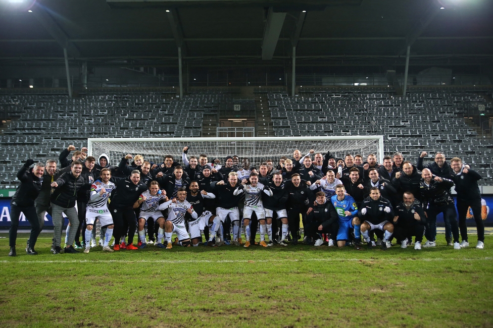 Sturm Graz - St. Poelten
Oesterreichische Fussball Bundesliga, 12. Runde, SK Sturm Graz - SKN St. Poelten, Stadion Liebenau Graz, 19.12.2020. 

Foto zeigt die Mannschaft von Sturm und Betreuer
Schlüsselwörter: COVID19 geisterspiel jubel