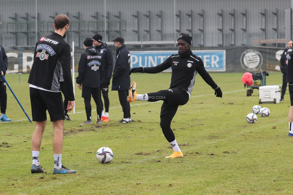 Sturm Graz Trainingsauftakt
Oesterreichische Fussball Bundesliga, SK Sturm Graz Trainingsauftakt, Trainingszentrum Messendorf, 04.01.2021. 

Foto zeigt Amadou Dante (Sturm)
