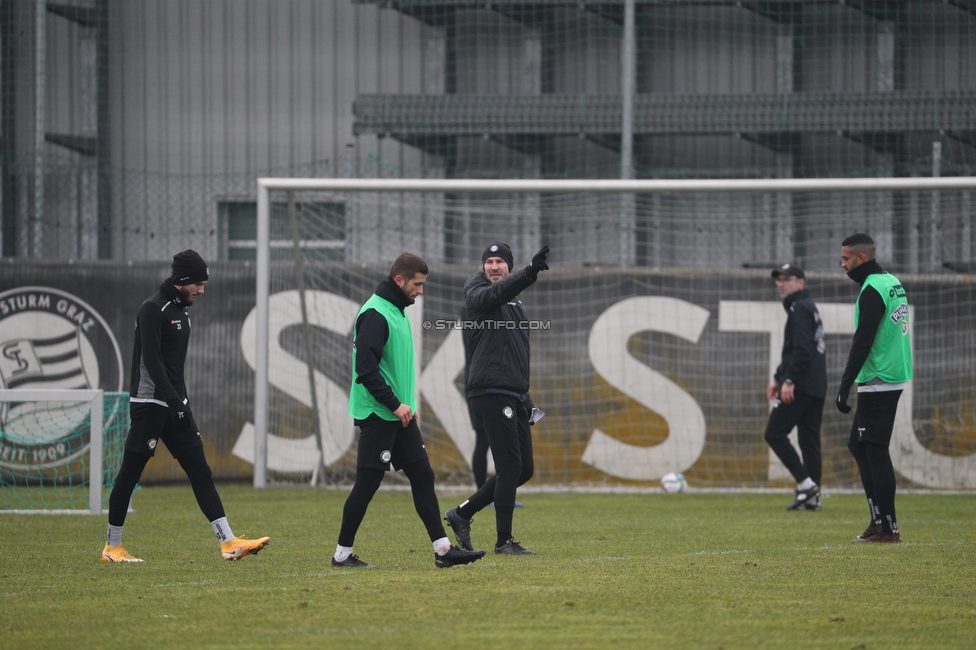 Sturm Graz Trainingsauftakt
Oesterreichische Fussball Bundesliga, SK Sturm Graz Trainingsauftakt, Trainingszentrum Messendorf, 04.01.2021. 

Foto zeigt Dardan Shabanhaxhaj (Sturm), Andreas Kuen (Sturm) und Christian Ilzer (Cheftrainer Sturm)
