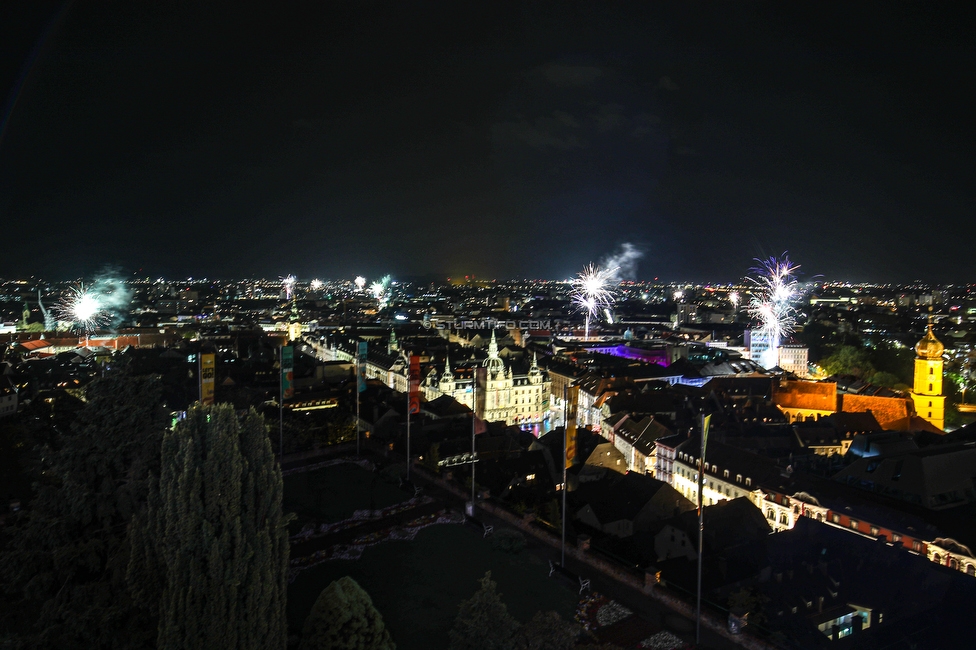 112 Jahre Sturm
112 Jahre SK Sturm Graz, Graz, 01.05.2021.

Foto zeigt ein Feuerwerk
Schlüsselwörter: pyrotechnik