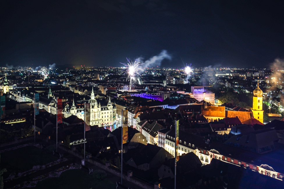 112 Jahre Sturm
112 Jahre SK Sturm Graz, Graz, 01.05.2021.

Foto zeigt ein Feuerwerk
Schlüsselwörter: pyrotechnik