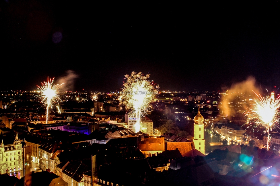 112 Jahre Sturm
112 Jahre SK Sturm Graz, Graz, 01.05.2021.

Foto zeigt ein Feuerwerk
Schlüsselwörter: pyrotechnik