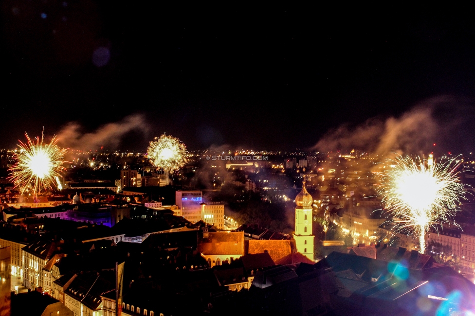 112 Jahre Sturm
112 Jahre SK Sturm Graz, Graz, 01.05.2021.

Foto zeigt ein Feuerwerk
Schlüsselwörter: pyrotechnik