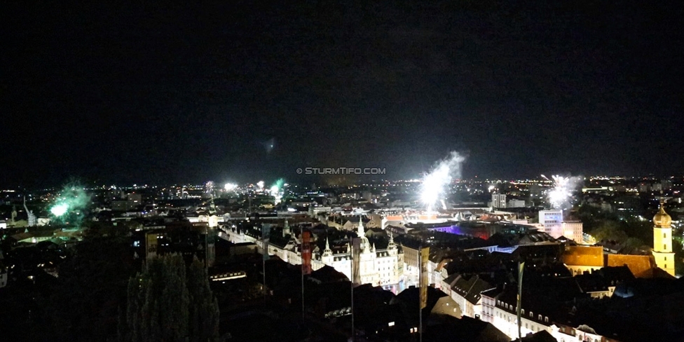 112 Jahre Sturm
112 Jahre SK Sturm Graz, Graz, 01.05.2021.

Foto zeigt ein Feuerwerk
Schlüsselwörter: pyrotechnik