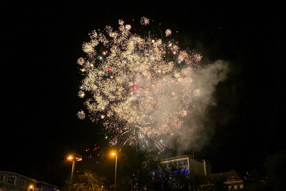 112 Jahre Sturm
112 Jahre SK Sturm Graz, Graz, 01.05.2021.

Foto zeigt ein Feuerwerk
Schlüsselwörter: pyrotechnik