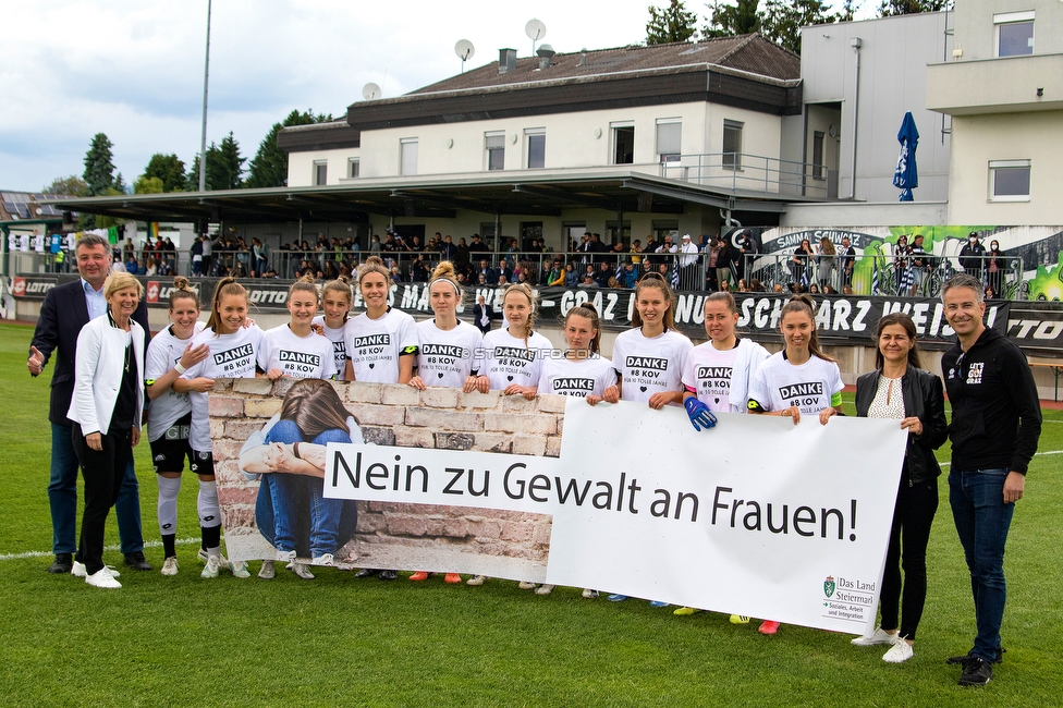 Sturm Damen - Austria Wien Landhaus
OEFB Frauen Bundesliga, 18. Runde, SK Sturm Graz Damen - SG Austria Wien USC Landhaus, Trainingszentrum Messendor Graz, 30.05.2021. 

Foto zeigt Joerg Leichtfried (Nationalrat), Barbara Muhr (Messe Graz), die Mannschaft der Sturm Damen, Doris Kampus (Landesraetin) und Kurt Hohensinner (Sportstadtrat)
