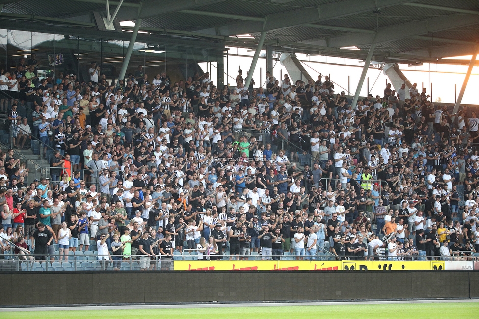 Sturm Graz - Roter Stern Belgrad
Testspiel, SK Sturm Graz - FK Roter Stern Belgrad, Stadion Liebenau Graz, 08.07.2021. 

Foto zeigt Fans von Sturm
