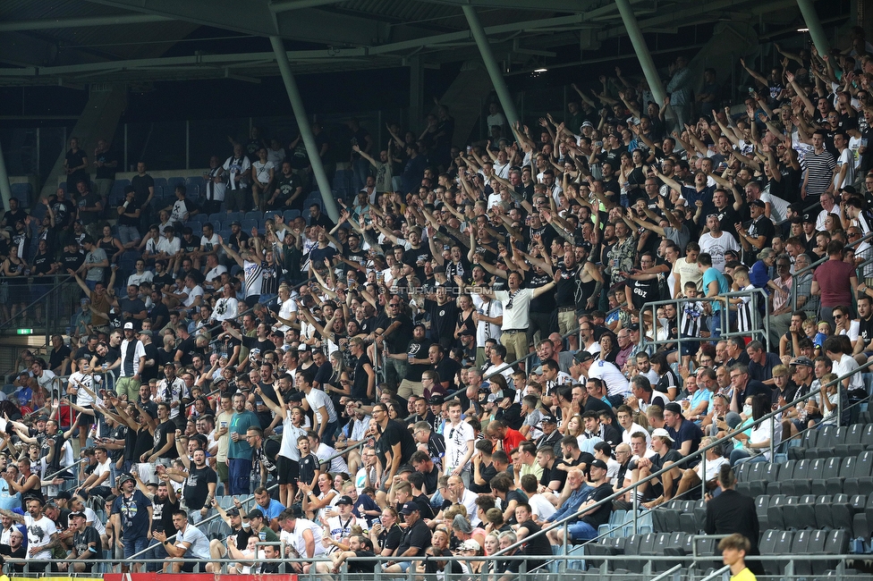 Sturm Graz - Roter Stern Belgrad
Testspiel, SK Sturm Graz - FK Roter Stern Belgrad, Stadion Liebenau Graz, 08.07.2021. 

Foto zeigt Fans von Sturm
