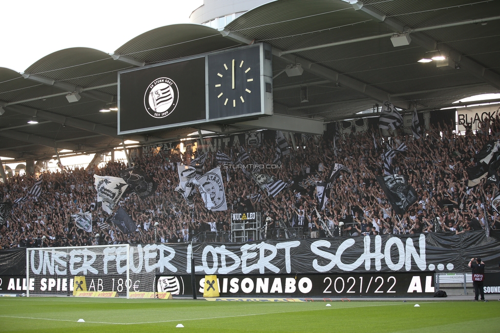 Sturm Graz - RB Salzburg
Oesterreichische Fussball Bundesliga, 1. Runde, SK Sturm Graz - FC RB Salzburg, Stadion Liebenau Graz, 23.07.2021. 

Foto zeigt Fans von Sturm mit einem Spruchband
