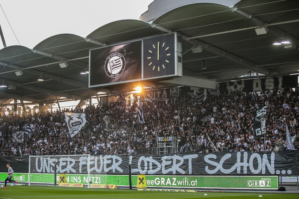 Sturm Graz - RB Salzburg
Oesterreichische Fussball Bundesliga, 1. Runde, SK Sturm Graz - FC RB Salzburg, Stadion Liebenau Graz, 23.07.2021. 

Foto zeigt Fans von Sturm mit einem Spruchband
