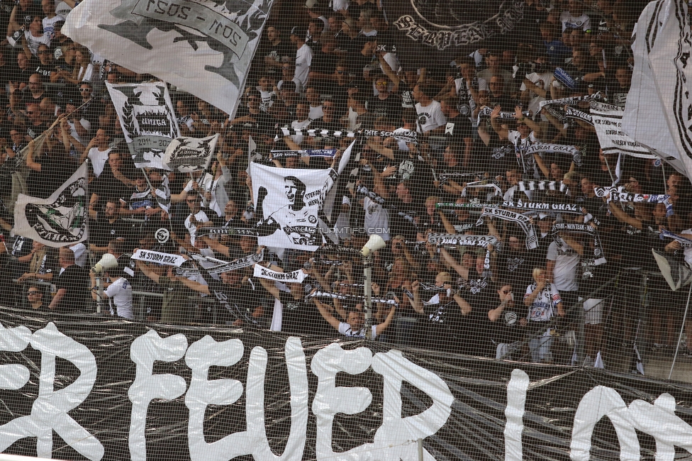 Sturm Graz - RB Salzburg
Oesterreichische Fussball Bundesliga, 1. Runde, SK Sturm Graz - FC RB Salzburg, Stadion Liebenau Graz, 23.07.2021. 

Foto zeigt Fans von Sturm mit einem Spruchband
Schlüsselwörter: unita