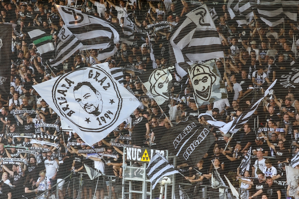 Sturm Graz - RB Salzburg
Oesterreichische Fussball Bundesliga, 1. Runde, SK Sturm Graz - FC RB Salzburg, Stadion Liebenau Graz, 23.07.2021. 

Foto zeigt Fans von Sturm mit einem Spruchband
Schlüsselwörter: vorsaenger brigata