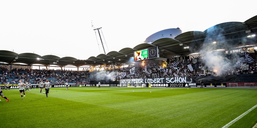 Sturm Graz - RB Salzburg
Oesterreichische Fussball Bundesliga, 1. Runde, SK Sturm Graz - FC RB Salzburg, Stadion Liebenau Graz, 23.07.2021. 

Foto zeigt Fans von Sturm mit einem Spruchband
Schlüsselwörter: pyrotechnik