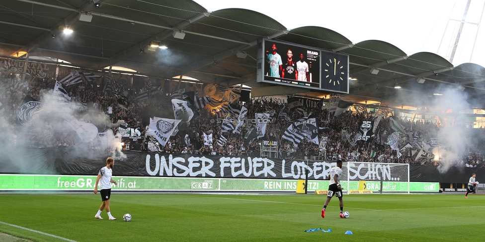 Sturm Graz - RB Salzburg
Oesterreichische Fussball Bundesliga, 1. Runde, SK Sturm Graz - FC RB Salzburg, Stadion Liebenau Graz, 23.07.2021. 

Foto zeigt Fans von Sturm mit einem Spruchband
Schlüsselwörter: pyrotechnik