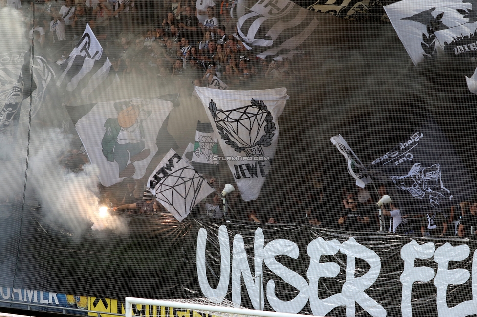 Sturm Graz - RB Salzburg
Oesterreichische Fussball Bundesliga, 1. Runde, SK Sturm Graz - FC RB Salzburg, Stadion Liebenau Graz, 23.07.2021. 

Foto zeigt Fans von Sturm mit einem Spruchband
Schlüsselwörter: pyrotechnik jewels