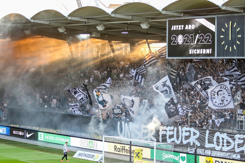 Sturm Graz - RB Salzburg
Oesterreichische Fussball Bundesliga, 1. Runde, SK Sturm Graz - FC RB Salzburg, Stadion Liebenau Graz, 23.07.2021. 

Foto zeigt Fans von Sturm mit einem Spruchband
Schlüsselwörter: pyrotechnik