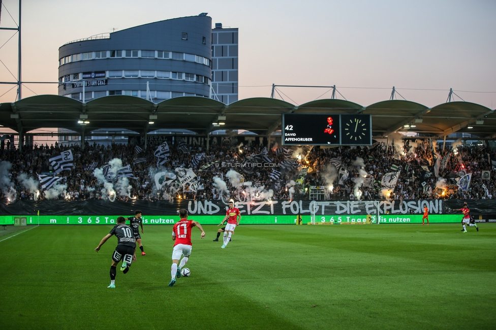 Sturm Graz - RB Salzburg
Oesterreichische Fussball Bundesliga, 1. Runde, SK Sturm Graz - FC RB Salzburg, Stadion Liebenau Graz, 23.07.2021. 

Foto zeigt Fans von Sturm mit einer Choreografie
Schlüsselwörter: pyrotechnik