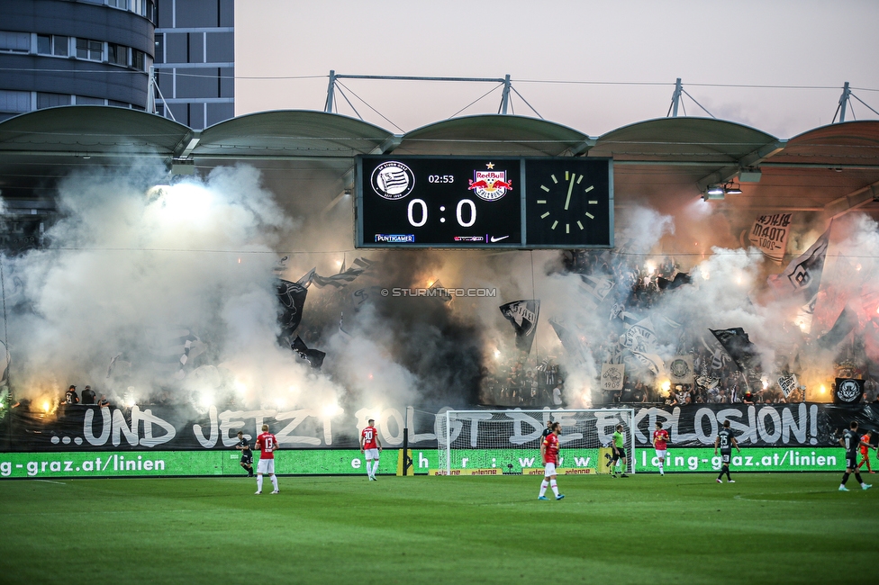 Sturm Graz - RB Salzburg
Oesterreichische Fussball Bundesliga, 1. Runde, SK Sturm Graz - FC RB Salzburg, Stadion Liebenau Graz, 23.07.2021. 

Foto zeigt Fans von Sturm mit einer Choreografie
Schlüsselwörter: pyrotechnik