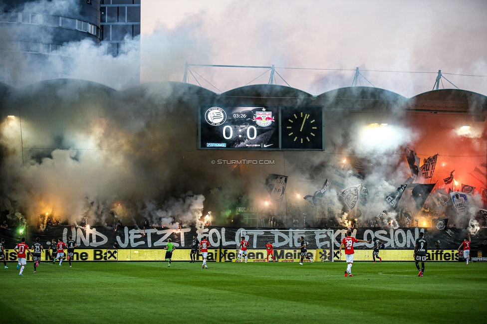 Sturm Graz - RB Salzburg
Oesterreichische Fussball Bundesliga, 1. Runde, SK Sturm Graz - FC RB Salzburg, Stadion Liebenau Graz, 23.07.2021. 

Foto zeigt Fans von Sturm
Schlüsselwörter: pyrotechnik