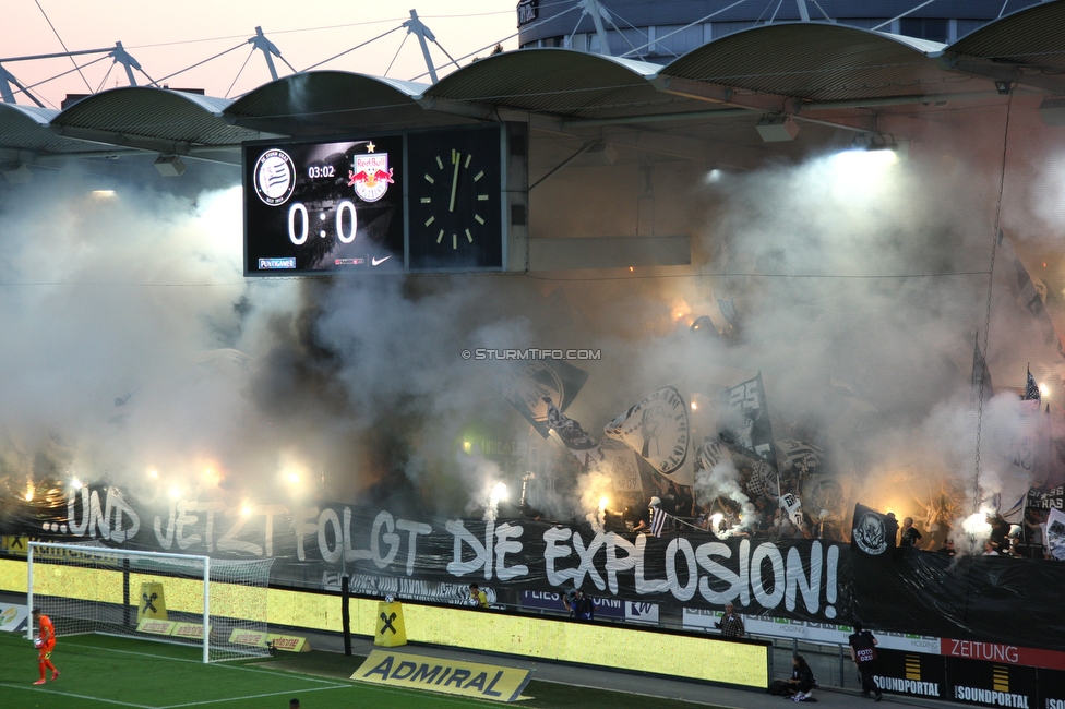 Sturm Graz - RB Salzburg
Oesterreichische Fussball Bundesliga, 1. Runde, SK Sturm Graz - FC RB Salzburg, Stadion Liebenau Graz, 23.07.2021. 

Foto zeigt Fans von Sturm mit einer Choreografie
Schlüsselwörter: pyrotechnik