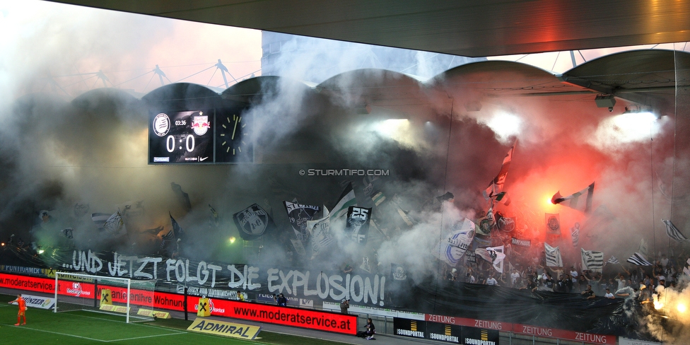 Sturm Graz - RB Salzburg
Oesterreichische Fussball Bundesliga, 1. Runde, SK Sturm Graz - FC RB Salzburg, Stadion Liebenau Graz, 23.07.2021. 

Foto zeigt Fans von Sturm mit einer Choreografie
Schlüsselwörter: pyrotechnik