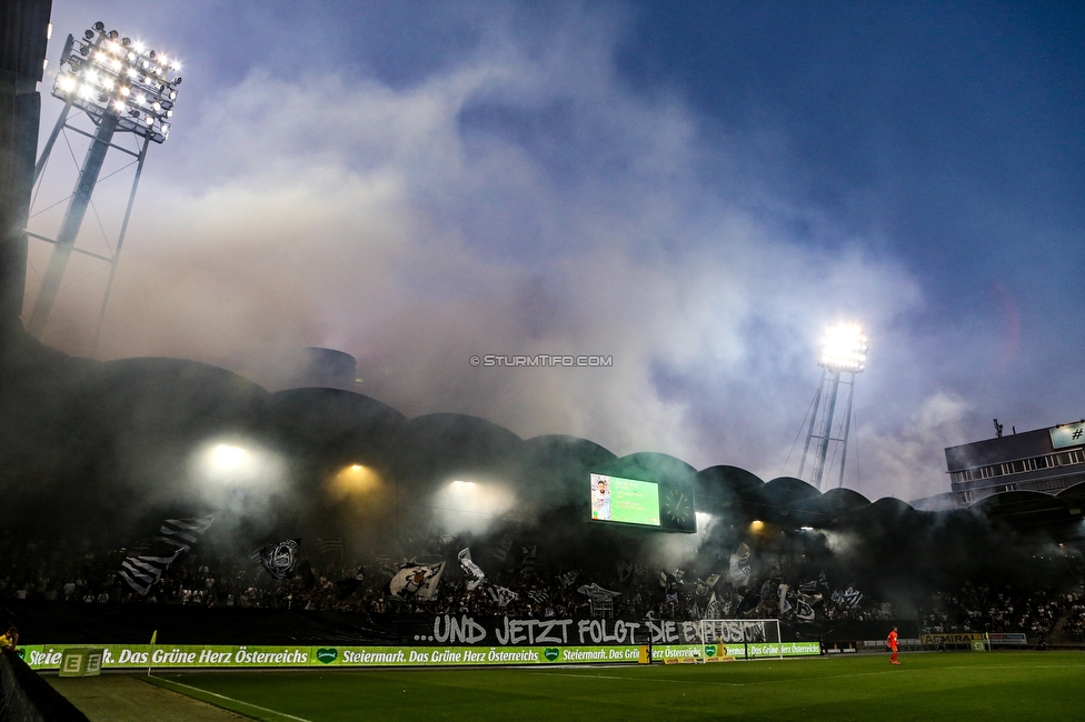 Sturm Graz - RB Salzburg
Oesterreichische Fussball Bundesliga, 1. Runde, SK Sturm Graz - FC RB Salzburg, Stadion Liebenau Graz, 23.07.2021. 

Foto zeigt Fans von Sturm mit einer Choreografie
Schlüsselwörter: pyrotechnik