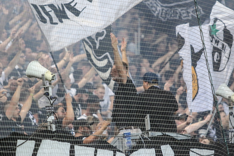 Sturm Graz - RB Salzburg
Oesterreichische Fussball Bundesliga, 1. Runde, SK Sturm Graz - FC RB Salzburg, Stadion Liebenau Graz, 23.07.2021. 

Foto zeigt Fans von Sturm
Schlüsselwörter: jewels vorsaenger