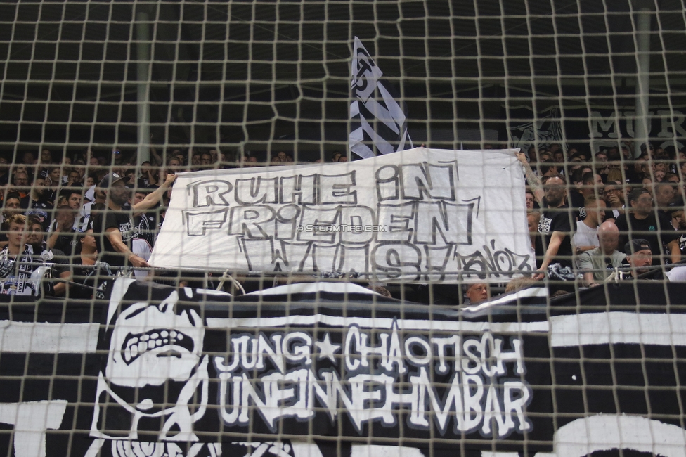 Sturm Graz - RB Salzburg
Oesterreichische Fussball Bundesliga, 1. Runde, SK Sturm Graz - FC RB Salzburg, Stadion Liebenau Graz, 23.07.2021. 

Foto zeigt Fans von Sturm mit einem Spruchband
Schlüsselwörter: todesfall bastion