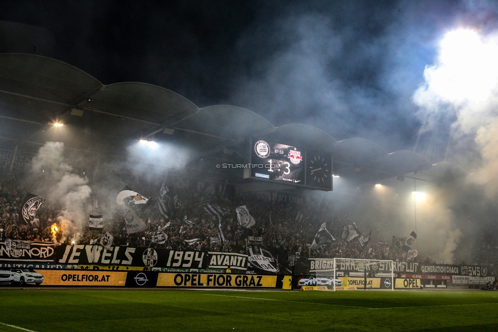 Sturm Graz - RB Salzburg
Oesterreichische Fussball Bundesliga, 1. Runde, SK Sturm Graz - FC RB Salzburg, Stadion Liebenau Graz, 23.07.2021. 

Foto zeigt Fans von Sturm
Schlüsselwörter: pyrotechnik