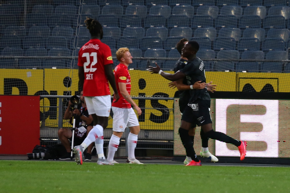 Sturm Graz - RB Salzburg
Oesterreichische Fussball Bundesliga, 1. Runde, SK Sturm Graz - FC RB Salzburg, Stadion Liebenau Graz, 23.07.2021. 

Foto zeigt Oumar Solet Bomawoko (Salzburg) und Kelvin Yeboah (Sturm)
Schlüsselwörter: torjubel