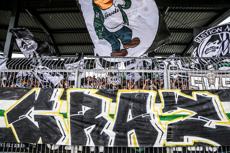 Wolfsberg - Sturm Graz
Oesterreichische Fussball Bundesliga, 2. Runde, Wolfsberger AC - SK Sturm Graz, Lavanttal Arena Wolfsberg, 01.08.2021. 

Foto zeigt Fans von Sturm
Schlüsselwörter: jewels