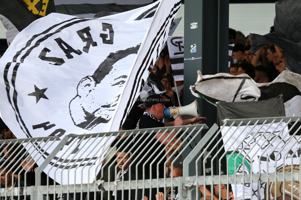 Wolfsberg - Sturm Graz
Oesterreichische Fussball Bundesliga, 2. Runde, Wolfsberger AC - SK Sturm Graz, Lavanttal Arena Wolfsberg, 01.08.2021. 

Foto zeigt Fans von Sturm
Schlüsselwörter: brigata vorsaenger