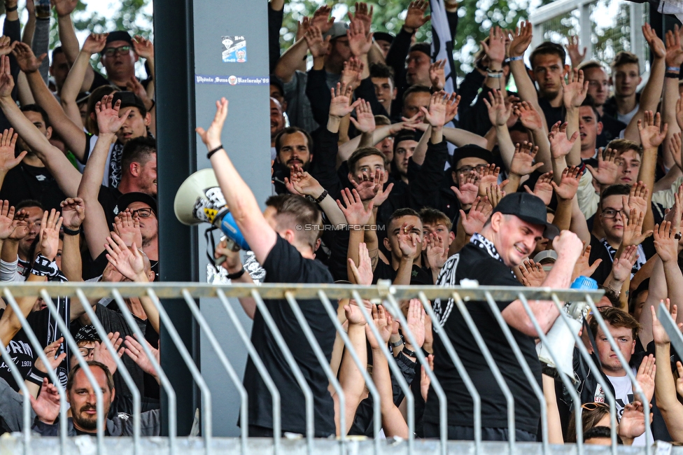 Wolfsberg - Sturm Graz
Oesterreichische Fussball Bundesliga, 2. Runde, Wolfsberger AC - SK Sturm Graz, Lavanttal Arena Wolfsberg, 01.08.2021. 

Foto zeigt Fans von Sturm
Schlüsselwörter: brigata vorsaenger