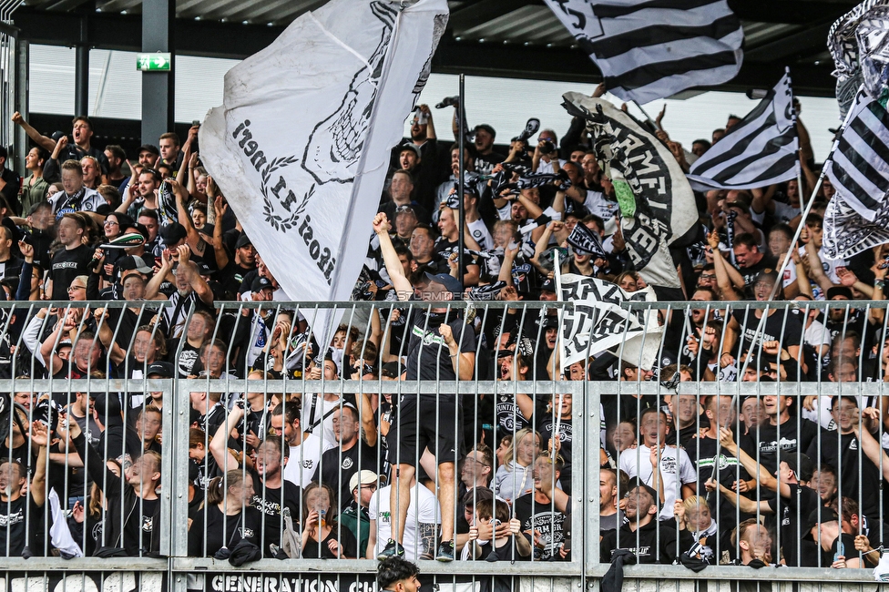 Wolfsberg - Sturm Graz
Oesterreichische Fussball Bundesliga, 2. Runde, Wolfsberger AC - SK Sturm Graz, Lavanttal Arena Wolfsberg, 01.08.2021. 

Foto zeigt Fans von Sturm
