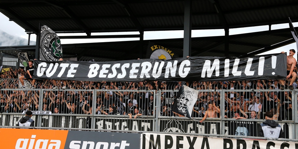 Wolfsberg - Sturm Graz
Oesterreichische Fussball Bundesliga, 2. Runde, Wolfsberger AC - SK Sturm Graz, Lavanttal Arena Wolfsberg, 01.08.2021. 

Foto zeigt Fans von Sturm mit einem Spruchband
Schlüsselwörter: brigata