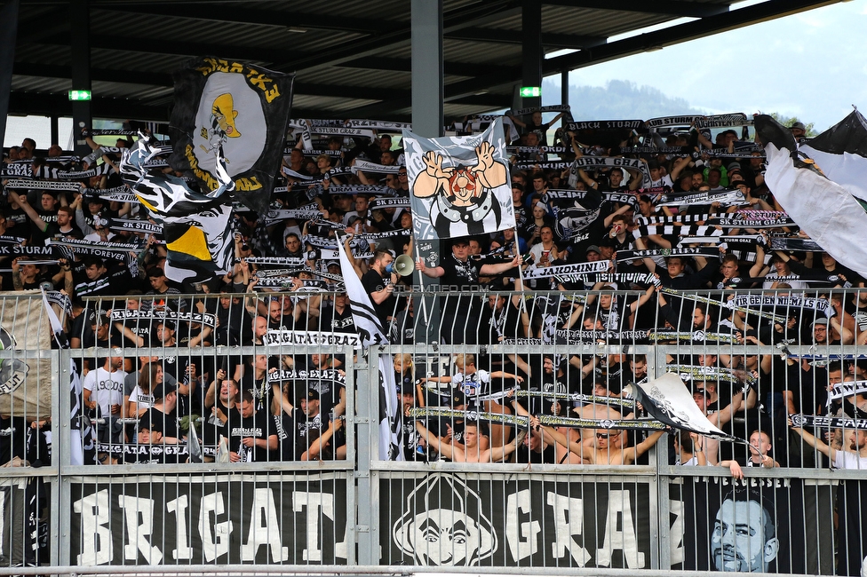 Wolfsberg - Sturm Graz
Oesterreichische Fussball Bundesliga, 2. Runde, Wolfsberger AC - SK Sturm Graz, Lavanttal Arena Wolfsberg, 01.08.2021. 

Foto zeigt Fans von Sturm
Schlüsselwörter: schals