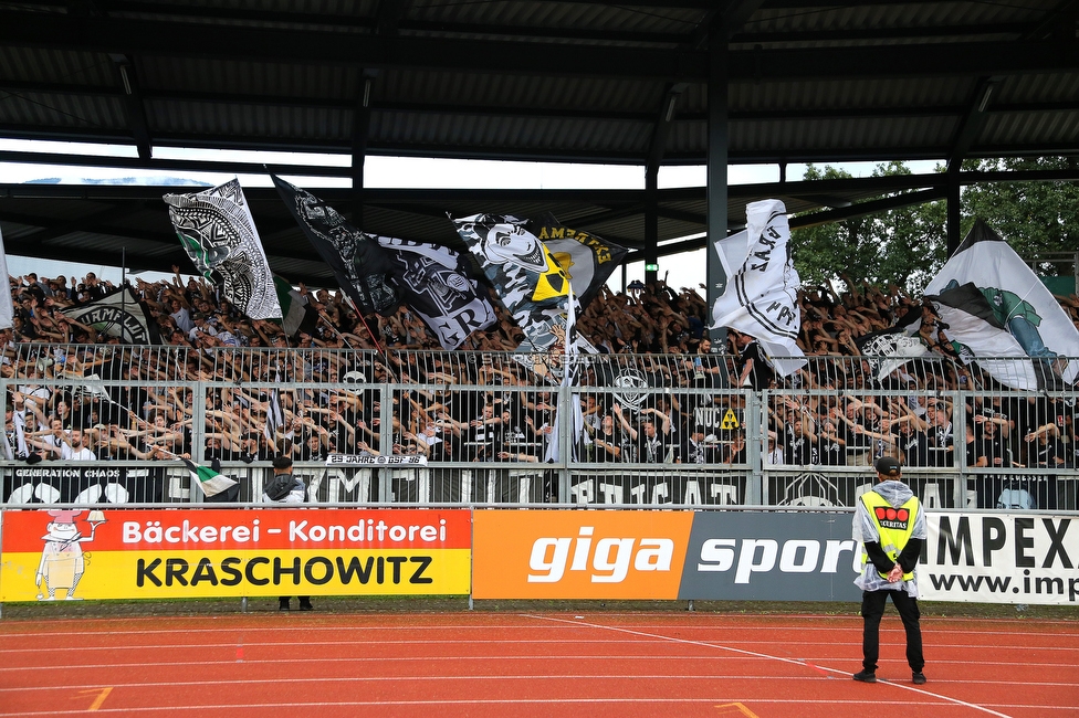 Wolfsberg - Sturm Graz
Oesterreichische Fussball Bundesliga, 2. Runde, Wolfsberger AC - SK Sturm Graz, Lavanttal Arena Wolfsberg, 01.08.2021. 

Foto zeigt Fans von Sturm
