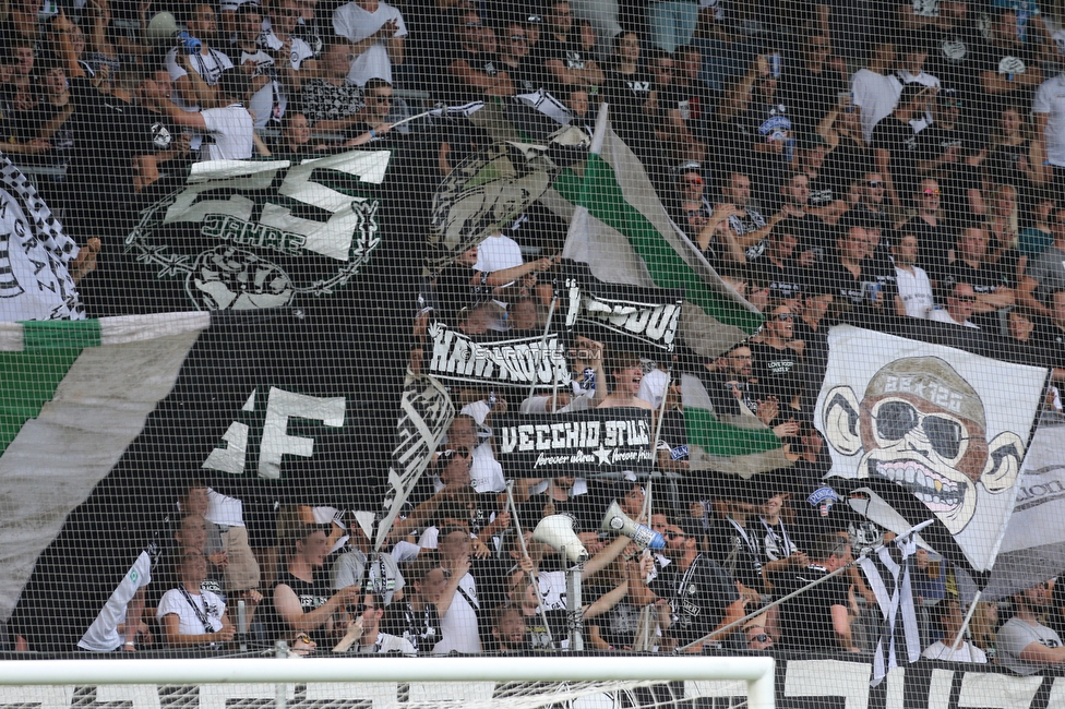 Sturm Graz - Altach
Oesterreichische Fussball Bundesliga, 3. Runde, SK Sturm Graz - SCR Altach, Stadion Liebenau Graz, 07.08.2021. 

Foto zeigt Fans von Sturm
Schlüsselwörter: sturmflut vorsaenger