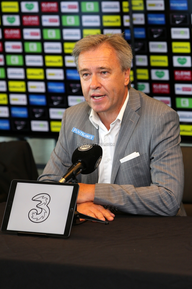 Pressekonferenz Sturm
Oesterreichische Fussball Bundesliga, SK Sturm Graz Pressekonferenz, Styria Media Center Graz, 10.08.2021.

Foto zeigt Christian Jauk (Praesident Sturm)
