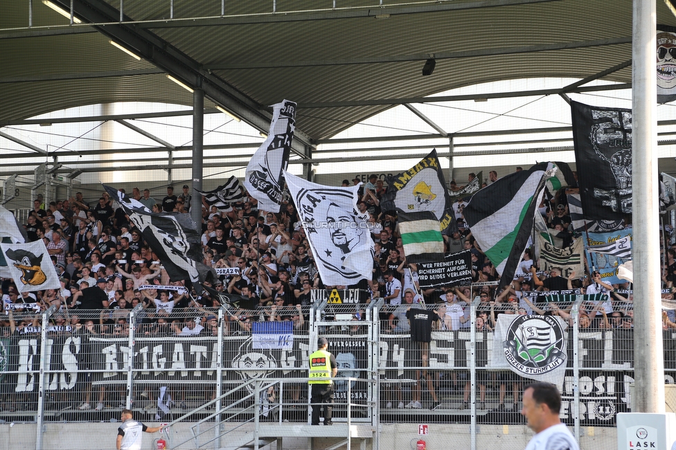 LASK - Sturm Graz
Oesterreichische Fussball Bundesliga, 4. Runde, LASK - SK Sturm Graz, Waldstadion Pasching, 15.08.2021. 

Foto zeigt Fans von Sturm
Schlüsselwörter: brigata sturmflut