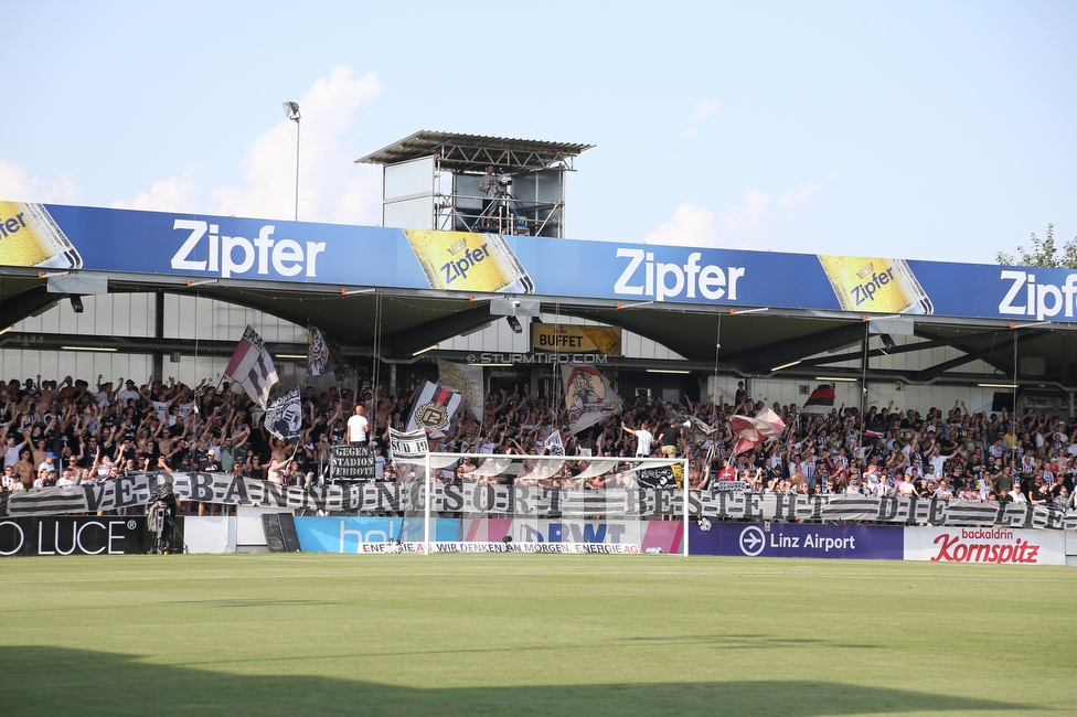 LASK - Sturm Graz
Oesterreichische Fussball Bundesliga, 4. Runde, LASK - SK Sturm Graz, Waldstadion Pasching, 15.08.2021. 

Foto zeigt Fans vom LASK
