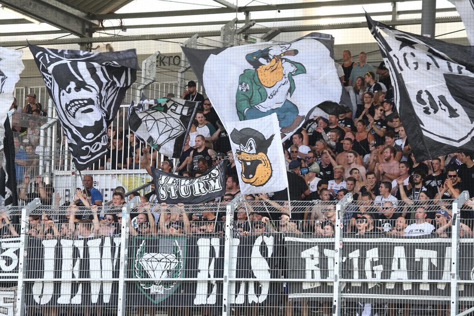 LASK - Sturm Graz
Oesterreichische Fussball Bundesliga, 4. Runde, LASK - SK Sturm Graz, Waldstadion Pasching, 15.08.2021. 

Foto zeigt Fans von Sturm
Schlüsselwörter: jewels