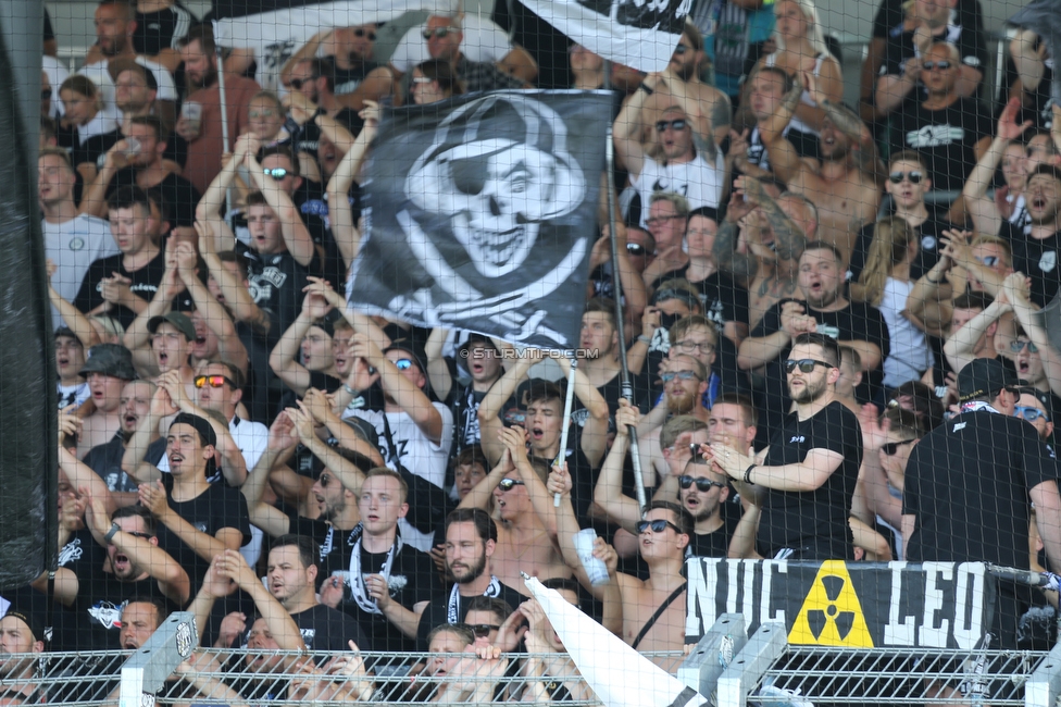 LASK - Sturm Graz
Oesterreichische Fussball Bundesliga, 4. Runde, LASK - SK Sturm Graz, Waldstadion Pasching, 15.08.2021. 

Foto zeigt Fans von Sturm
Schlüsselwörter: brigata vorsaenger