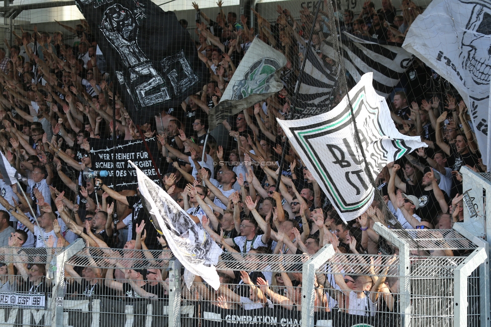 LASK - Sturm Graz
Oesterreichische Fussball Bundesliga, 4. Runde, LASK - SK Sturm Graz, Waldstadion Pasching, 15.08.2021. 

Foto zeigt Fans von Sturm
