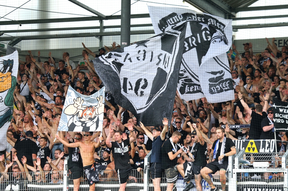 LASK - Sturm Graz
Oesterreichische Fussball Bundesliga, 4. Runde, LASK - SK Sturm Graz, Waldstadion Pasching, 15.08.2021. 

Foto zeigt Fans von Sturm
