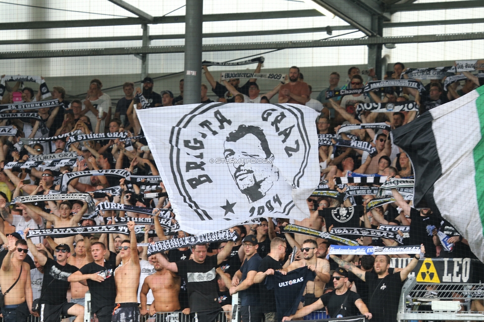 LASK - Sturm Graz
Oesterreichische Fussball Bundesliga, 4. Runde, LASK - SK Sturm Graz, Waldstadion Pasching, 15.08.2021. 

Foto zeigt die Fans von Sturm
Schlüsselwörter: jubel schals