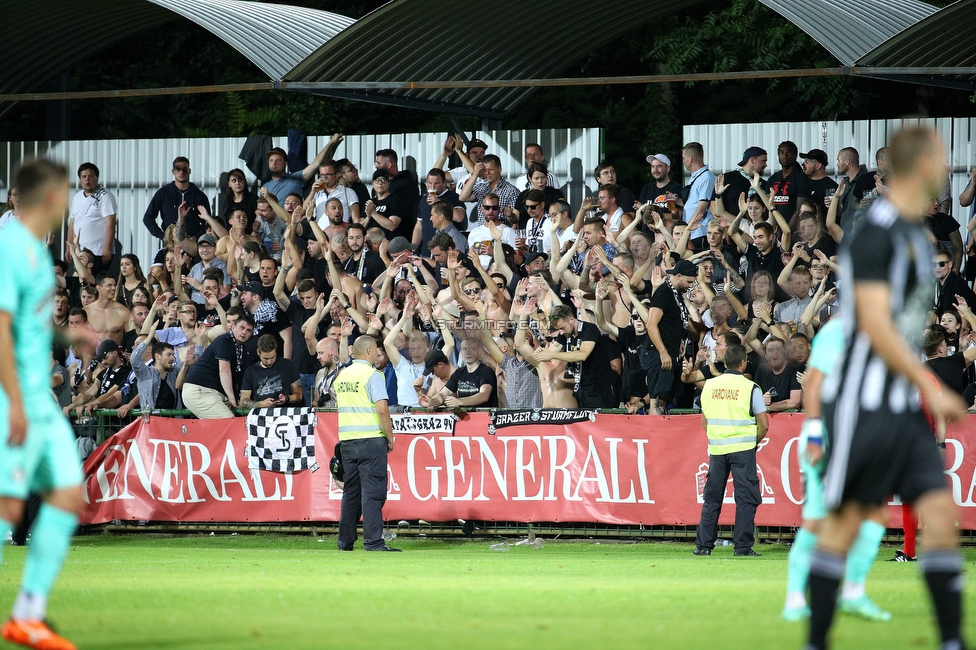 Mura - Sturm Graz
UEFA Europa League Playoff, NS Mura - SK Sturm Graz, Fazanerija Stadion Murska Sobota, 19.08.2021. 

Foto zeigt Fans von Sturm
