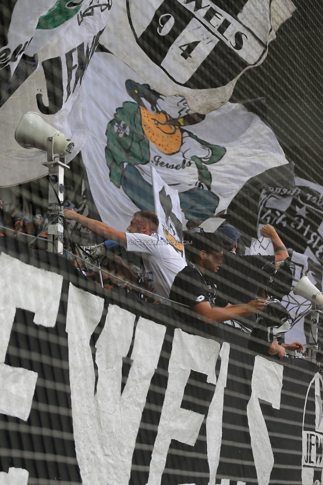 Sturm Graz - Austria Wien
Oesterreichische Fussball Bundesliga, 5. Runde, SK Sturm Graz - FK Austria Wien, Stadion Liebenau Graz, 22.08.2021. 

Foto zeigt Fans von Sturm
Schlüsselwörter: jewels vorsaenger